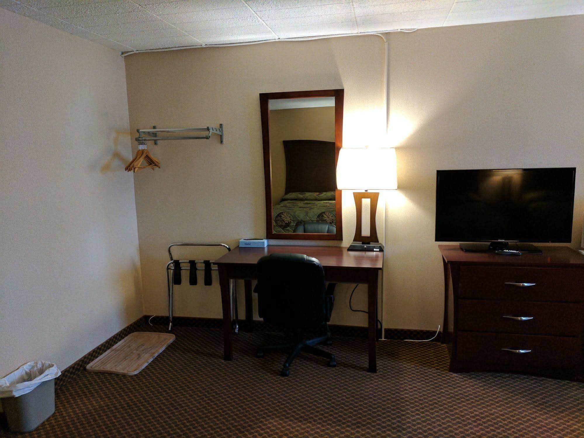 Luxury Inn 콜링우드 외부 사진